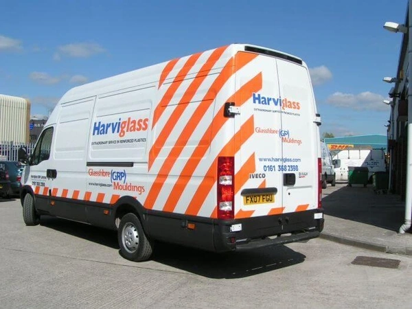 Vehicle Branding 085 700