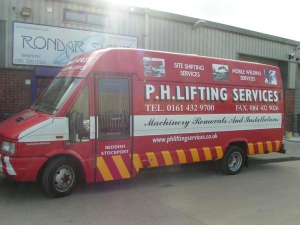 Vehicle Branding 061 700